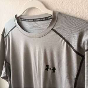 Under Armour Men's Gray Performance Tee